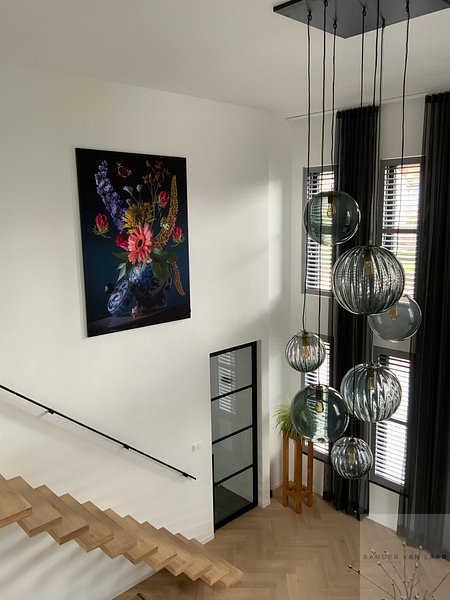 Clients interior with flowerstills